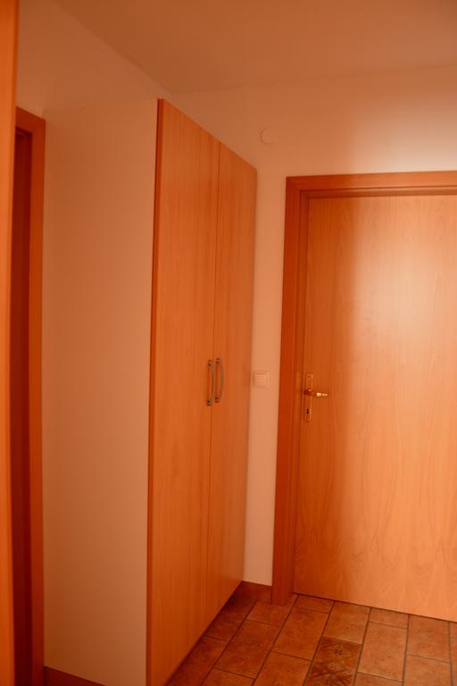 Apartments Gatej 采尔克诺 外观 照片